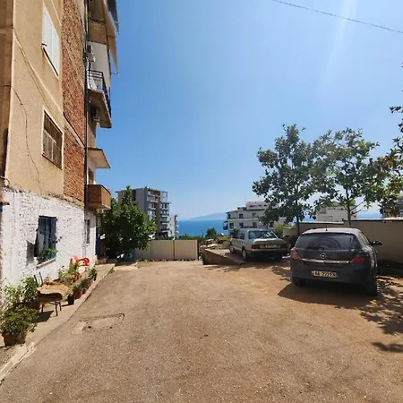 Sea View Apartment *